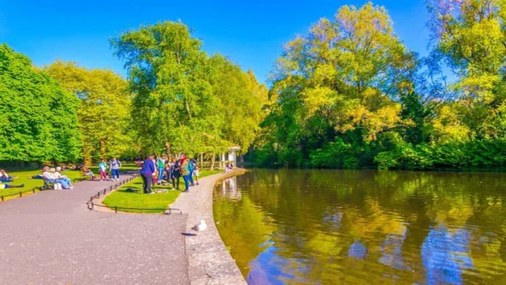 Dublin or Cork, St Stephen's Green