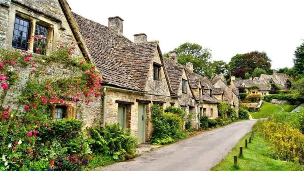 Prettiest villages in the Cotswolds, Arlington Row
