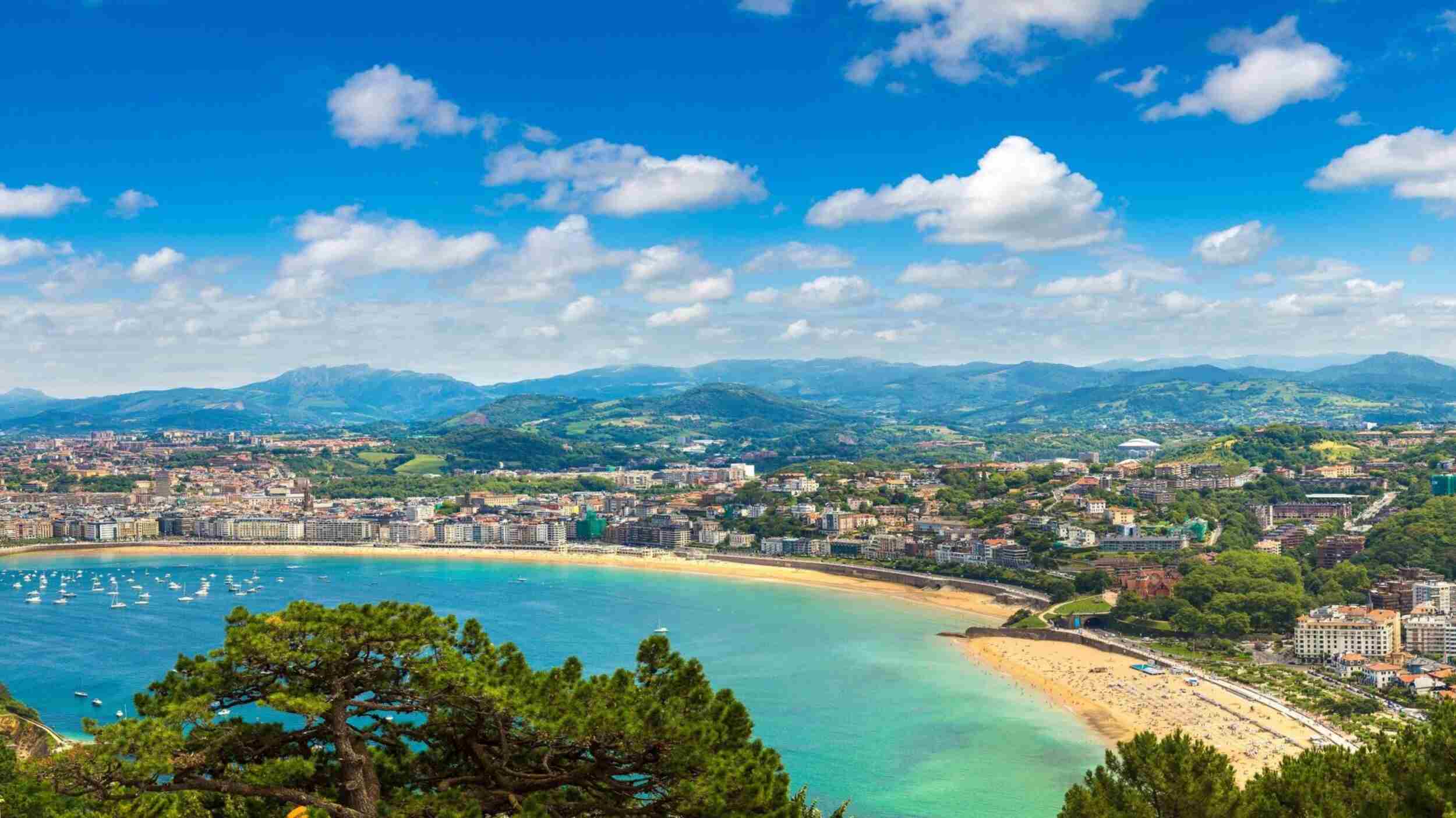 Attractions in San Sebastian Spain, main Beach
