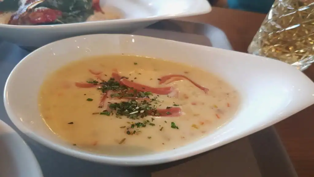 Traditional Swiss cuisine, Bรผndner Gerstensuppe