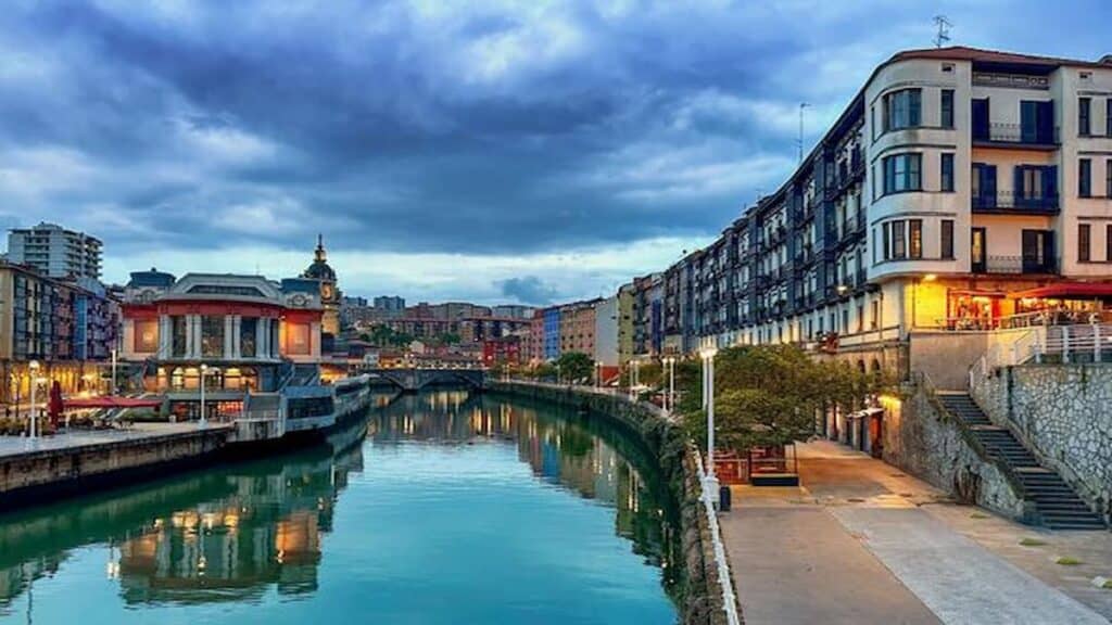 Bilbao Tourist Attractions, Casco Viejo