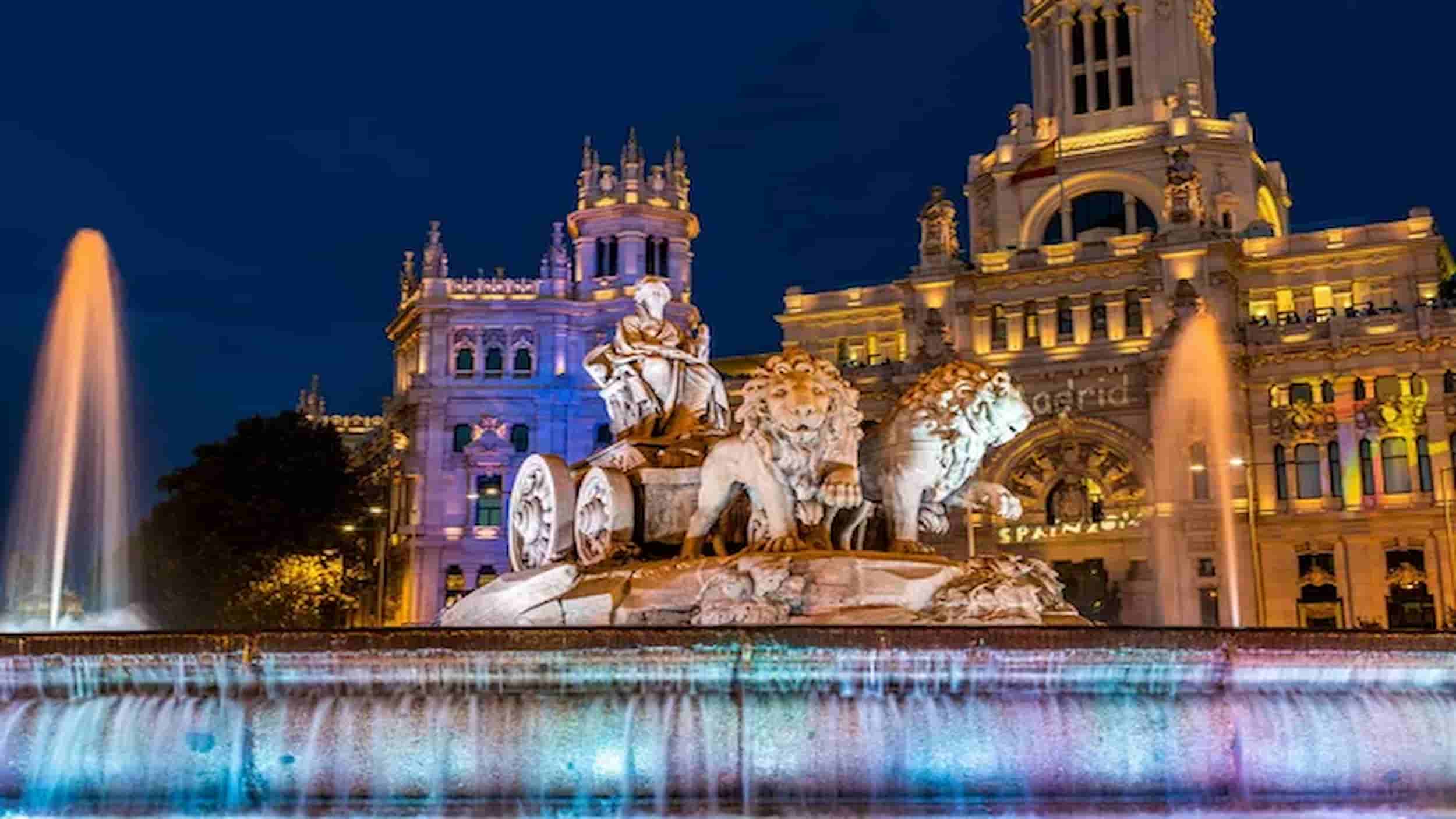 Sightseeing in Madrid Spain, Cibeles Fountain