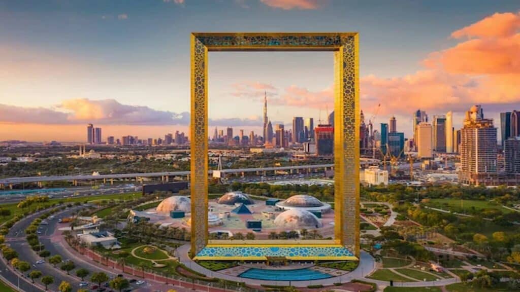 Places worth visiting in Dubai, Dubai Frame
