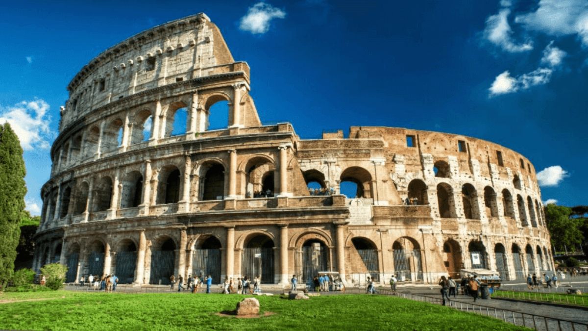 Famous Sites in Italy, Colosseum