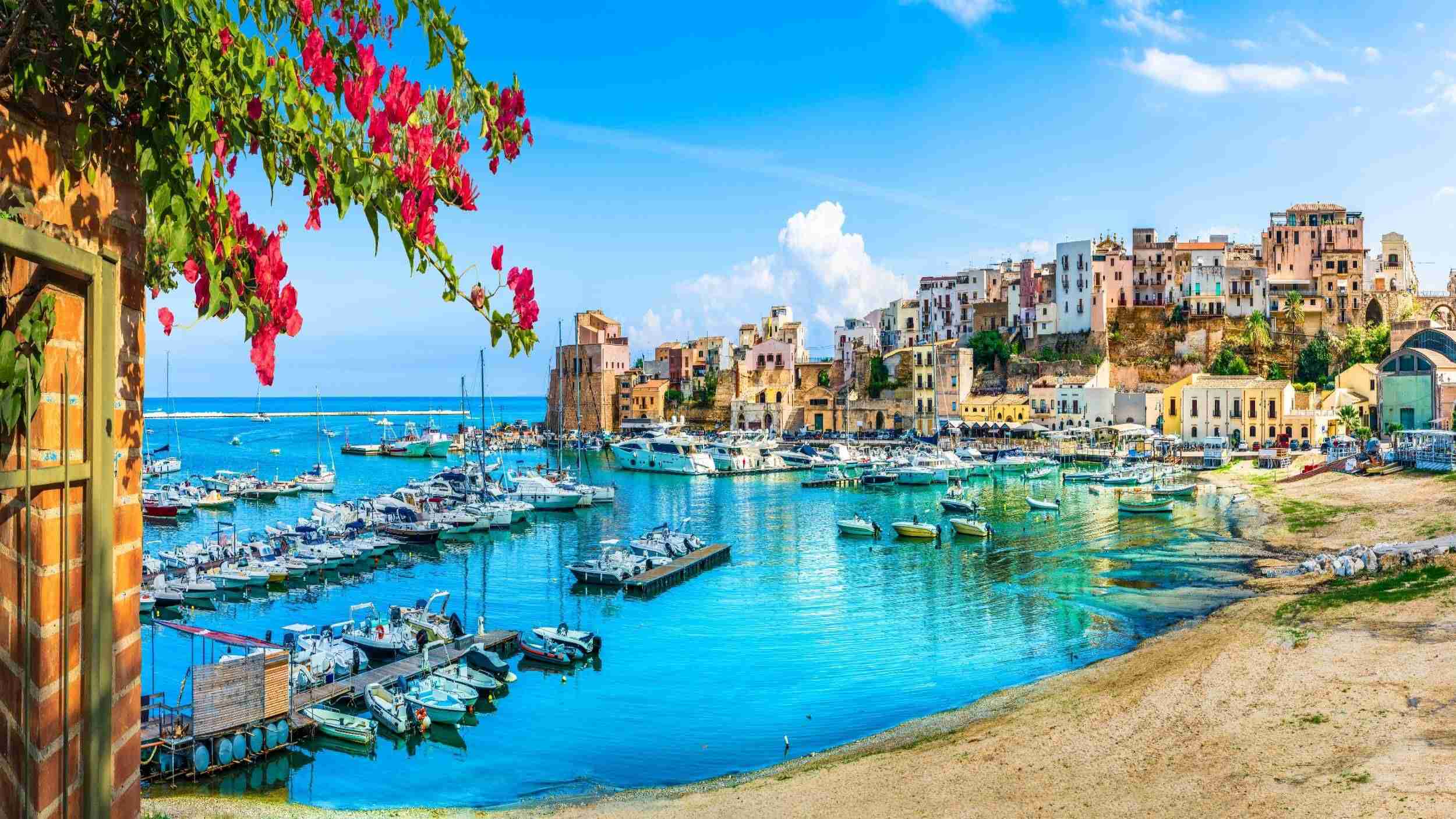 Famous Sites in Italy, Sicily harbour