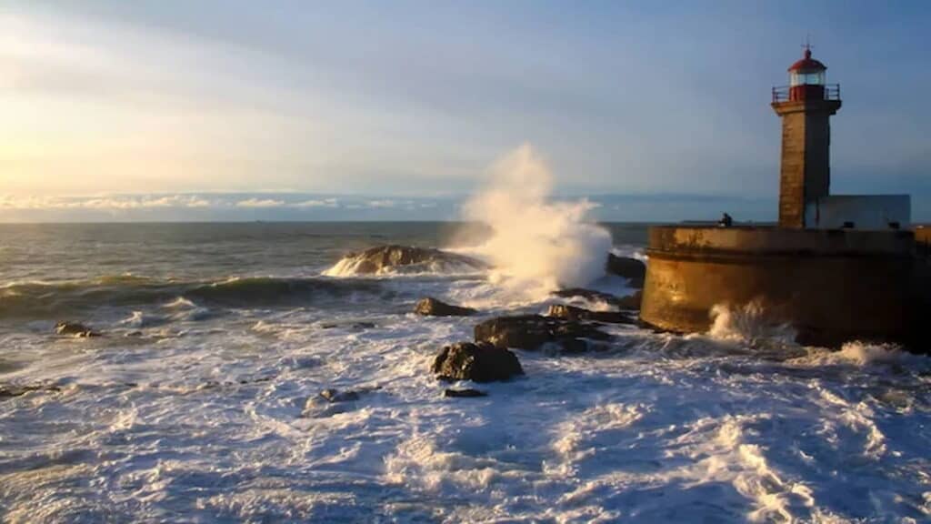 4 day Porto itinerary, Farol de Felgueiras lighthouse