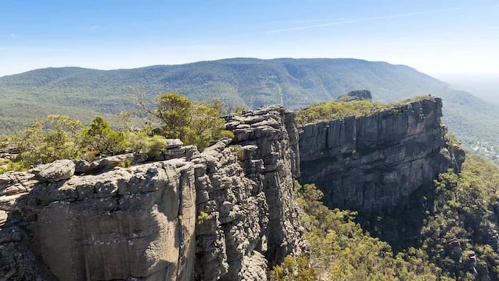 Does Scotland have mountains, Grampian Mountains