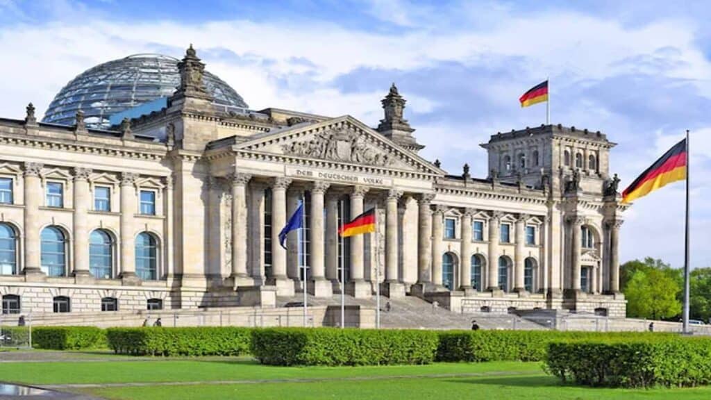 Tourist places in Berlin Germany, Reichstag