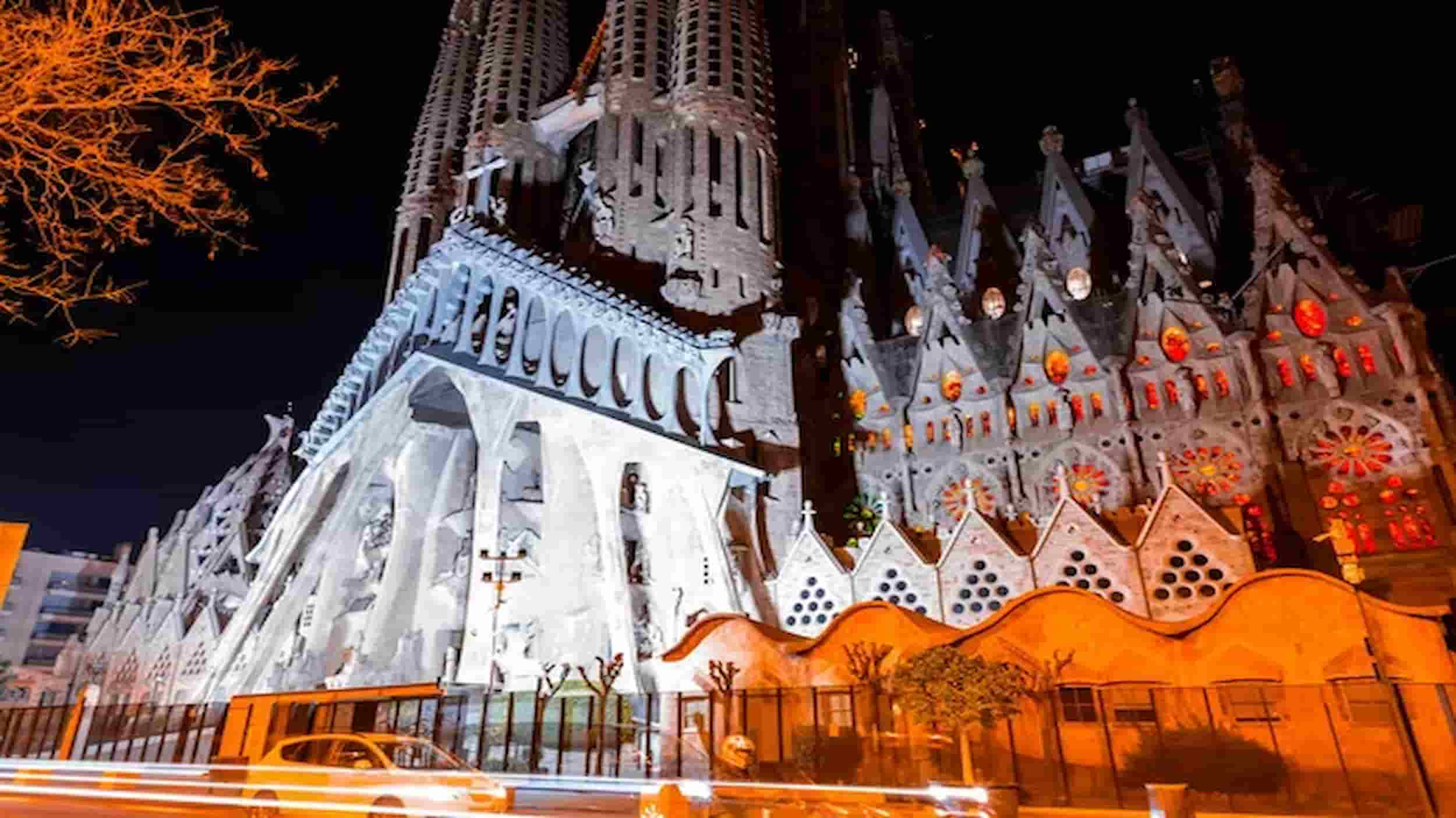 Tourist attractions in Barcelona Spain, Sagrada Familia