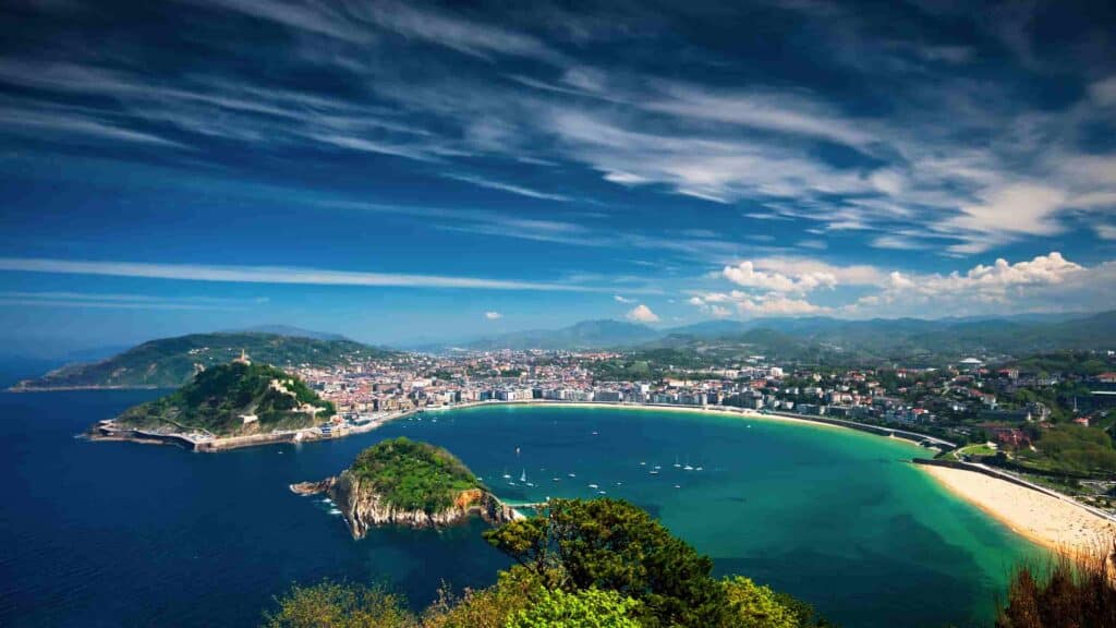 Attractions in San Sebastian Spain, main beach area
