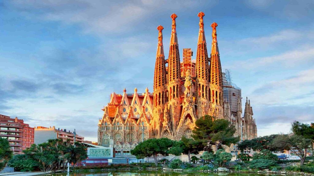 Tourist attractions in Barcelona Spain, Sagrada Familia