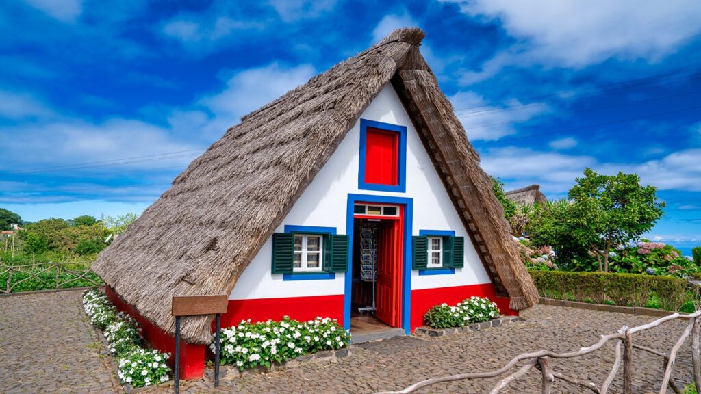 Madeira island attractions, Santanas House