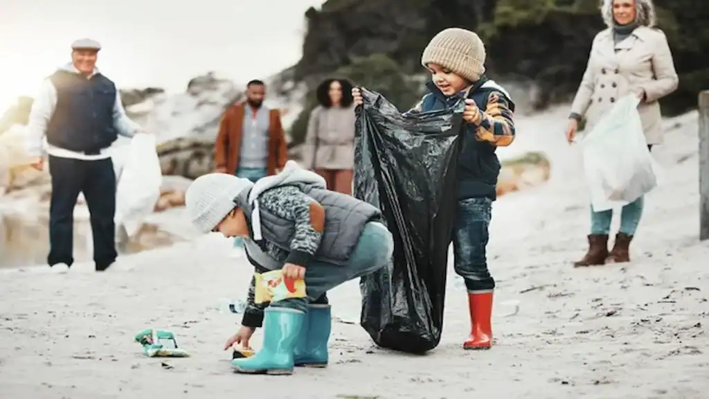 Beach clean ups, beach cleaning family