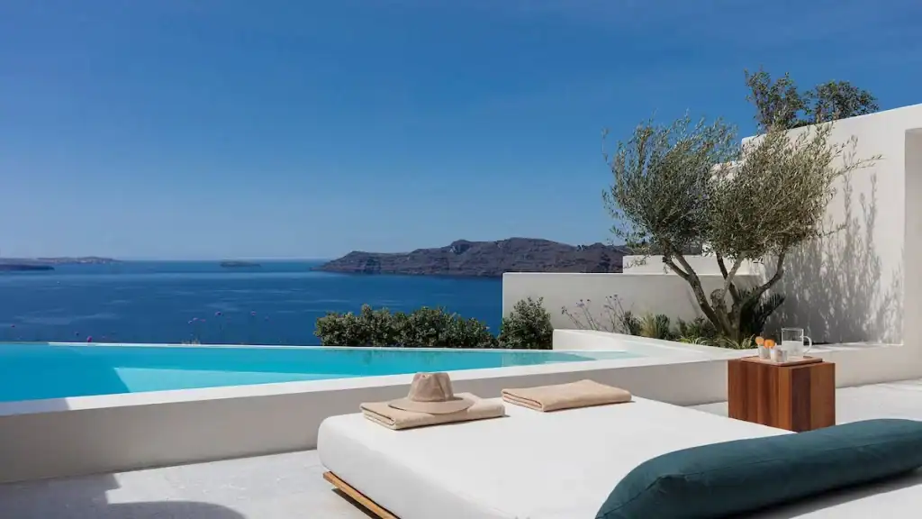 Accommodation in Oia Santorini Greece, Canaves Oia Suites