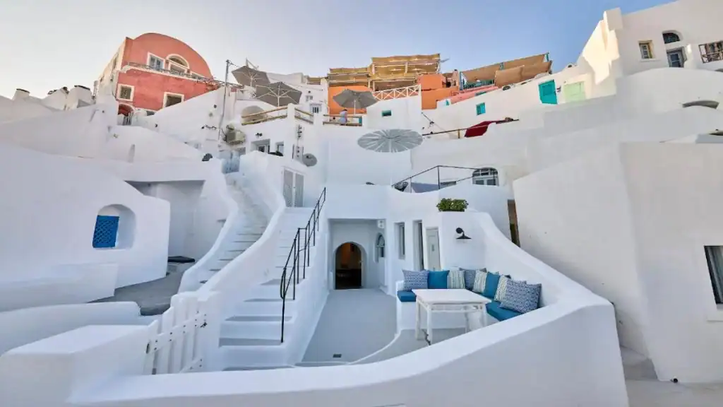 Accommodation in Oia Santorini Greece, Cave House