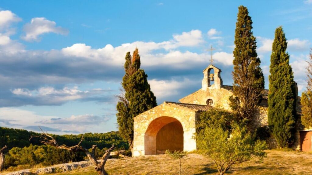 Best towns Provence France, Chapelle Saint-sixte Eygalières