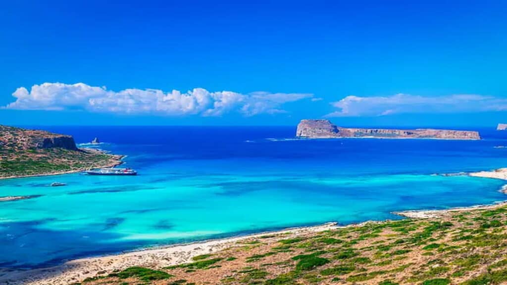 Must See islands in Greece, Crete coastline