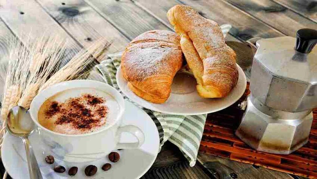 Italy food traditions, Italian brioche and coffee