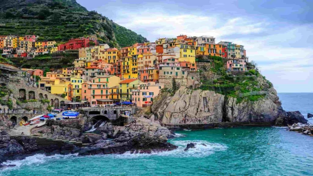 Ideal time to visit Italy, Manarola