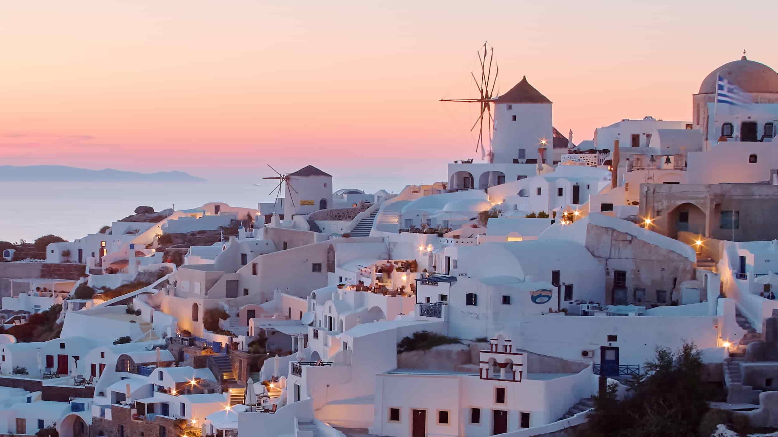 Must See islands in Greece, Santorini harbour