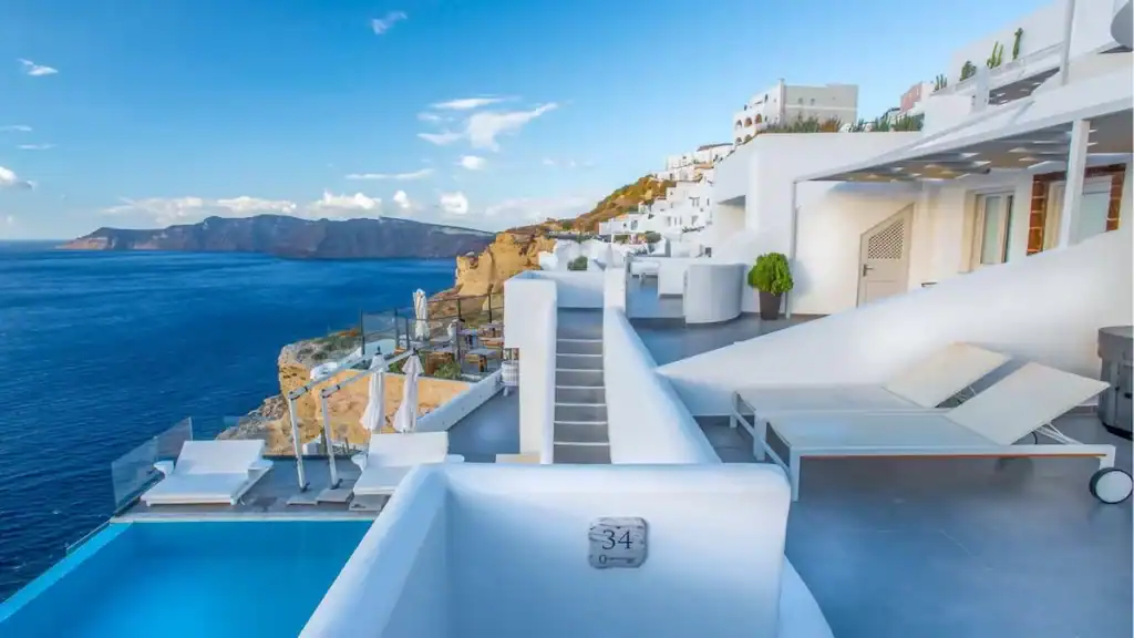 Accommodation in Oia Santorini Greece, Santorini Secret Suites