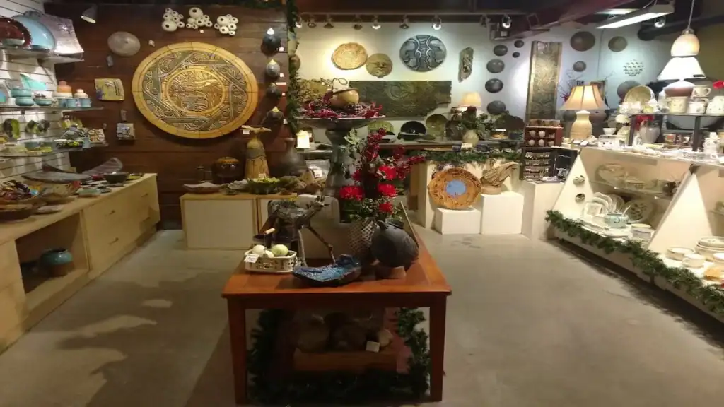 Vancouver City Tourist Attractions, Kingsmill Pottery Studio