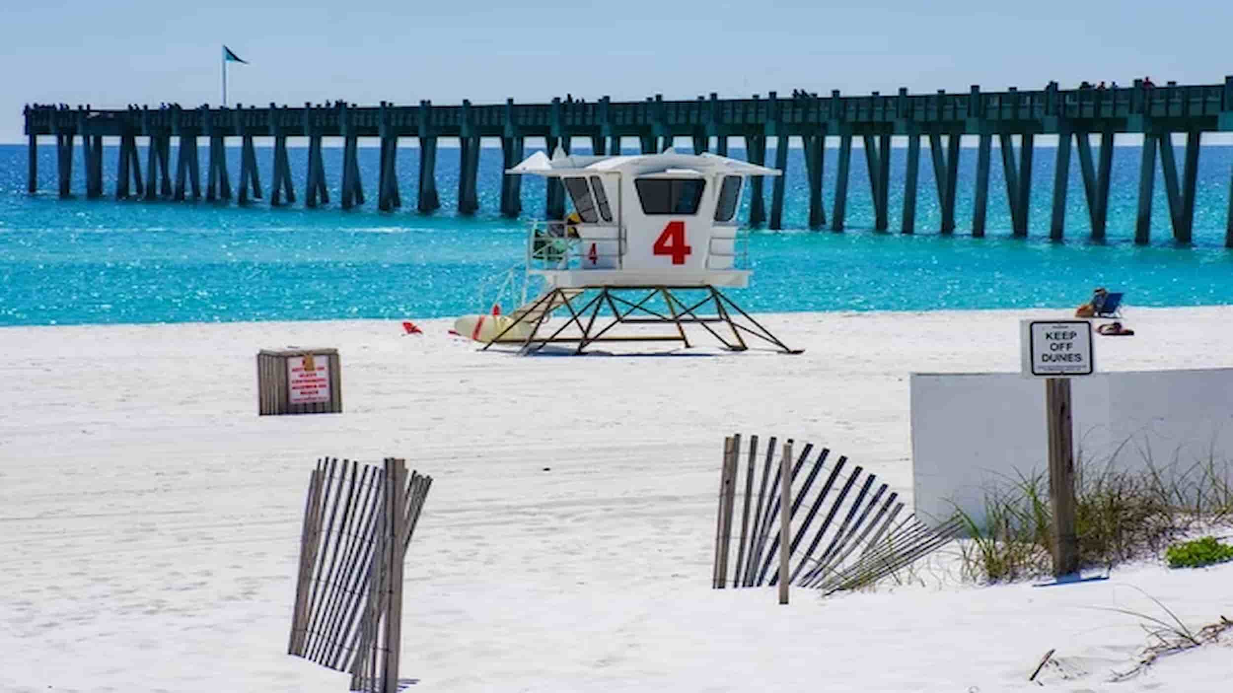 Activities in Pensacola Florida, lifeguard tower