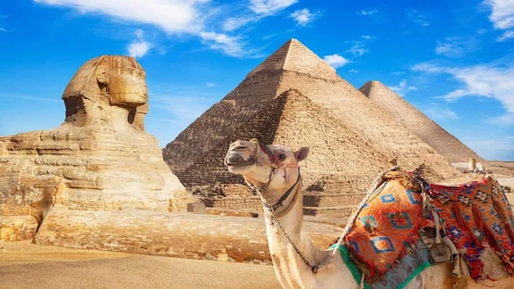 Attractions in Alexandria Egypt, Pyramids Giza