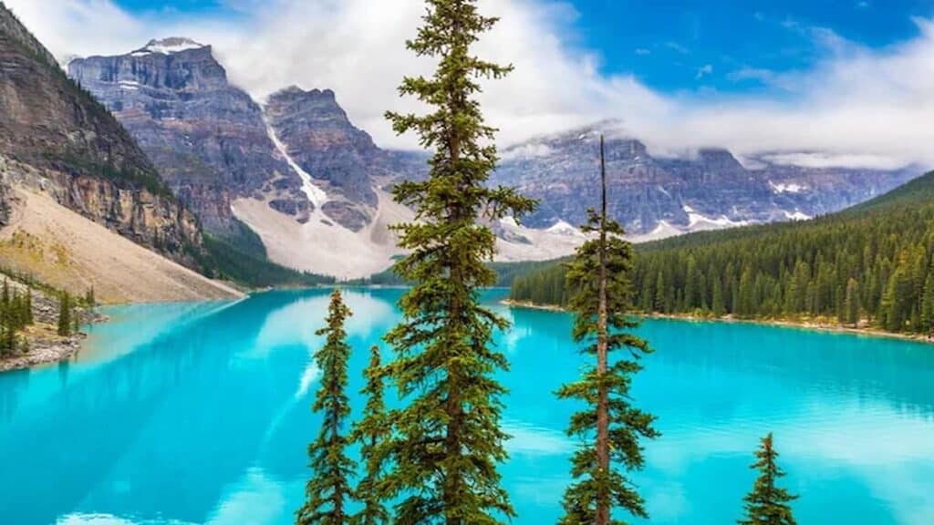 Snowy vacation spots, Banff National Park