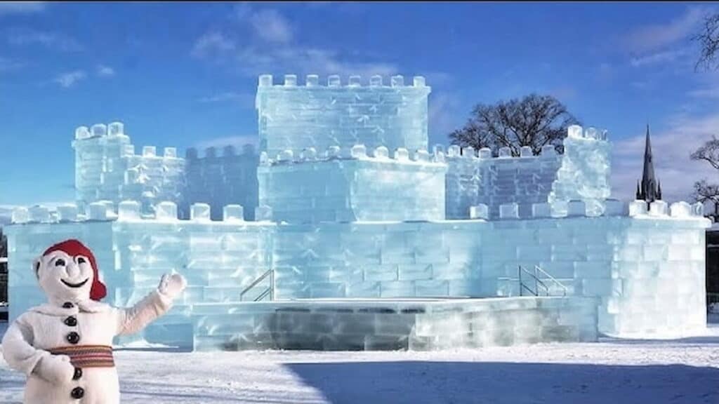 Snowy vacation spots, Bonhomme Carnaval palace