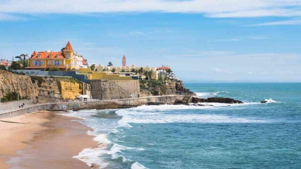 Inexpensive summer getaways, Lisbon beaches near city center for budget travelers