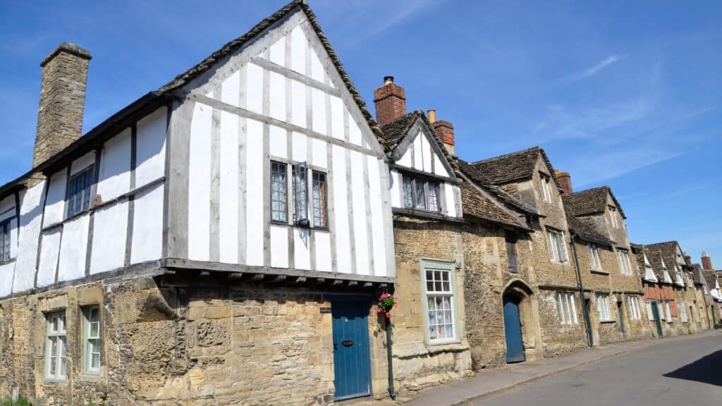 Historical attractions in the UK, Lacock village