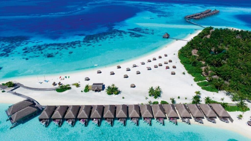 Luxury Resorts in Maldives for Honeymoons, Constance Moofushi