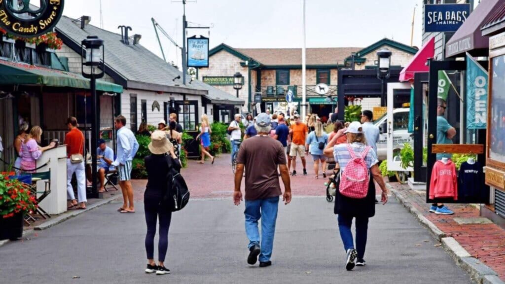 Newport Rhode island attractions, street walk