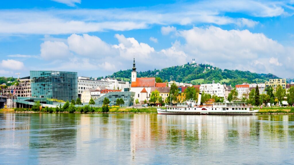Linz Austria tourist attractions, Danube River