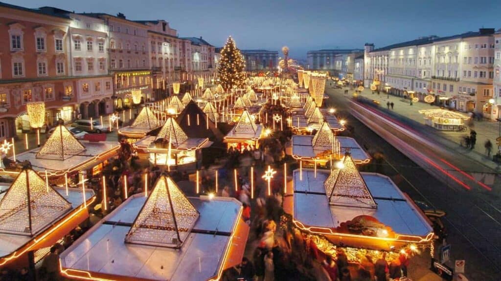 Linz Austria tourist attractions, Hauptplatz Christmas market