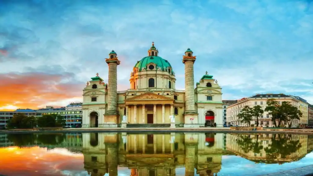 Vienna tourist attractions, Karlskirche