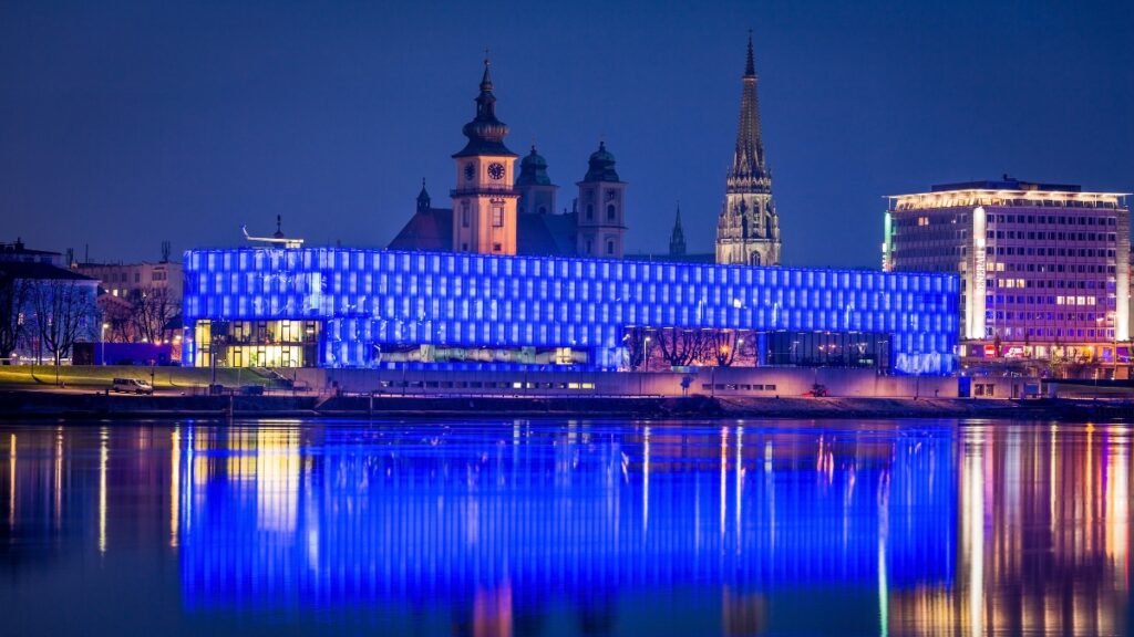 Linz Austria tourist attractions, Lentos Museum