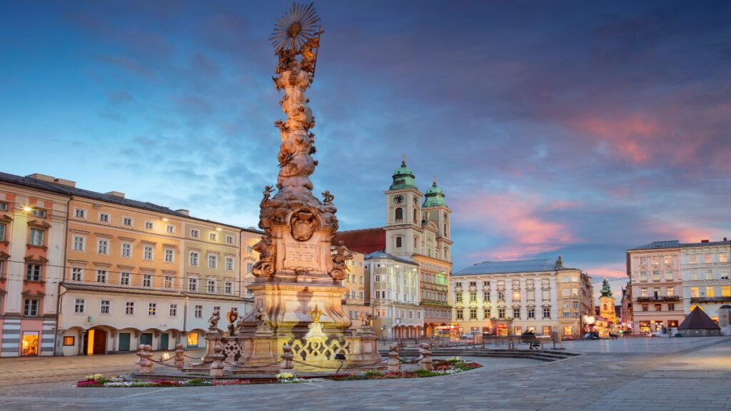 Linz Austria tourist attractions, Linz monument