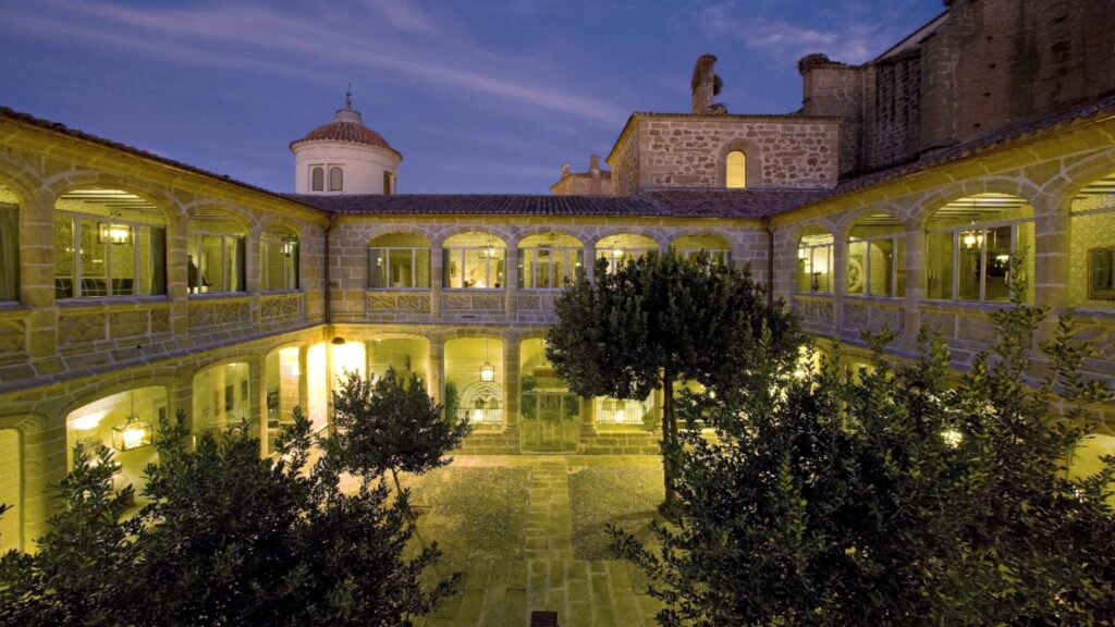 staying in paradores, Parador de Plasencia