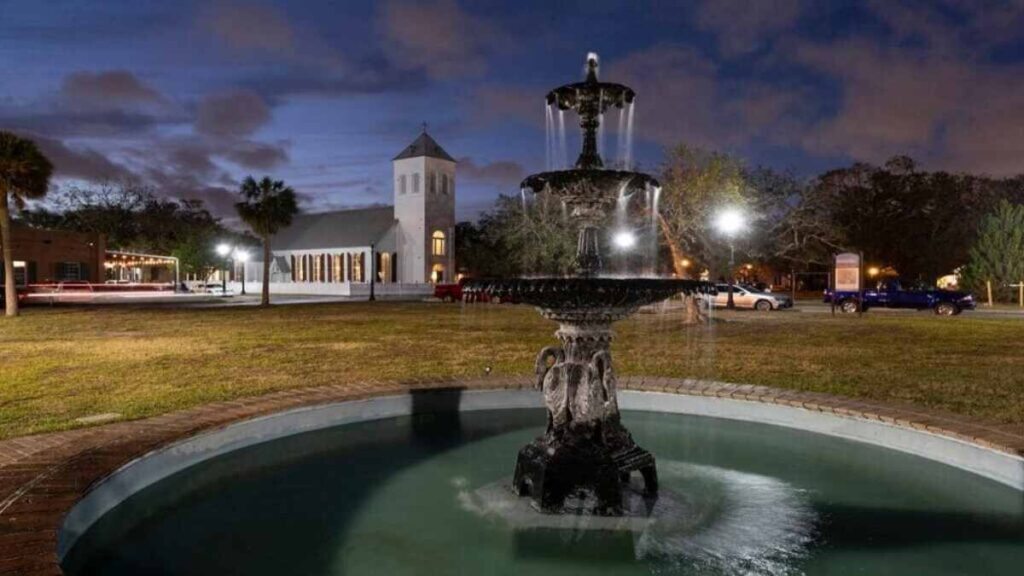 Attractions in Pensacola Florida, Seville Square