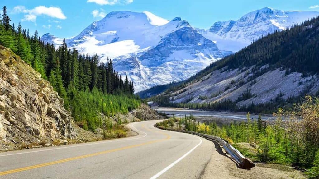 Cool places to visit in Canada, Icefields parkway