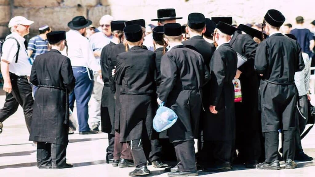 Jerusalem vs Tel Aviv, dress code