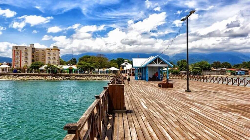 Honduras tourism and attractions, La Ceiba port