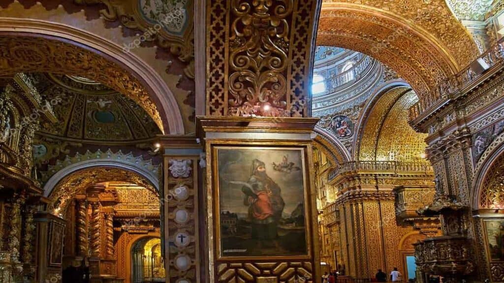 Attractions in Quito Ecuador, La Compania Church