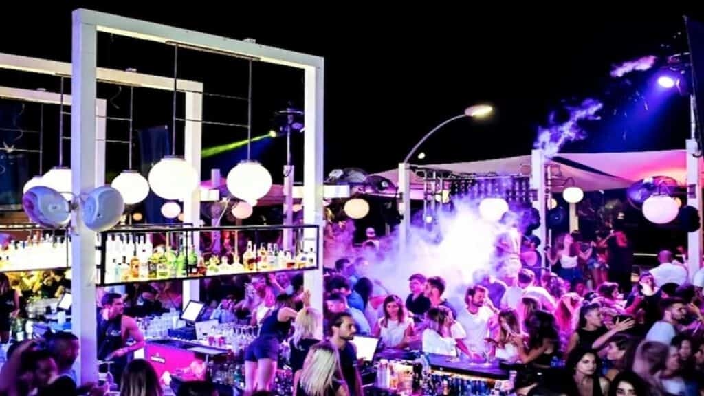 Jerusalem vs Tel Aviv, Shalvata club