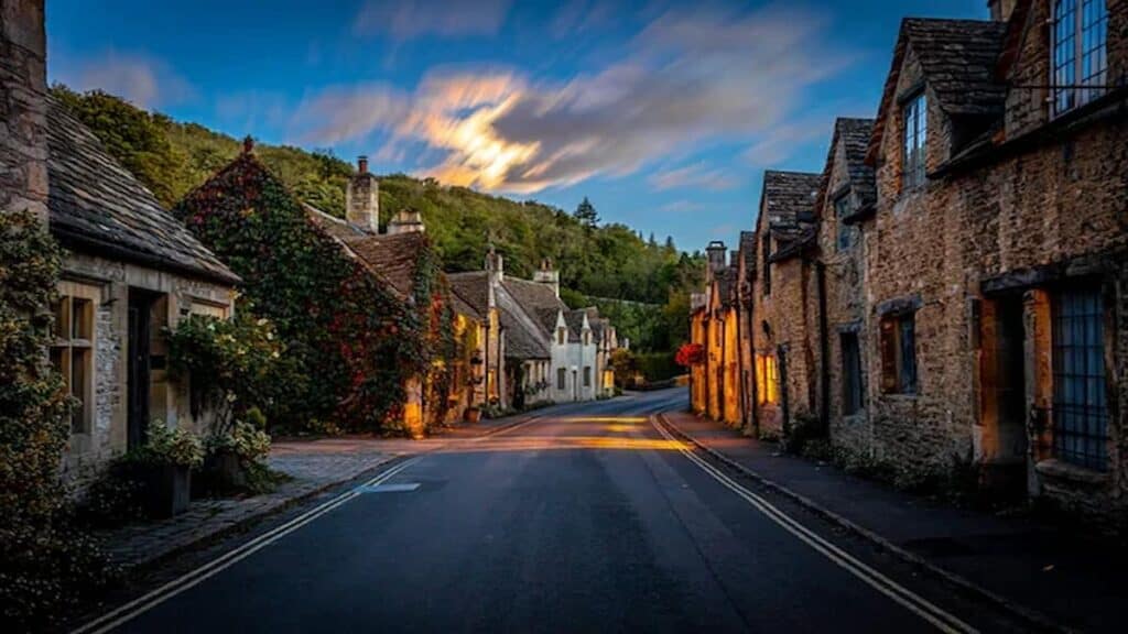 Castle Combe Wiltshire, Autumn