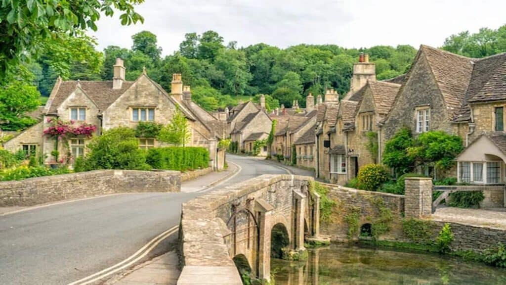 Castle Combe Wiltshire, traditional housing