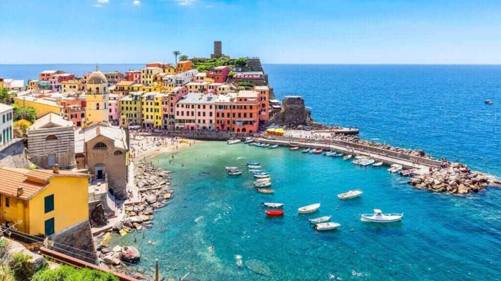 Cinque Terre Italy Attractions, Vernazza