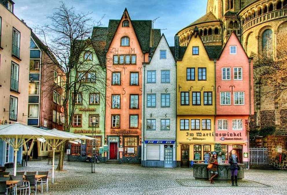 Belgian Quarter Cologne, Colourful houses